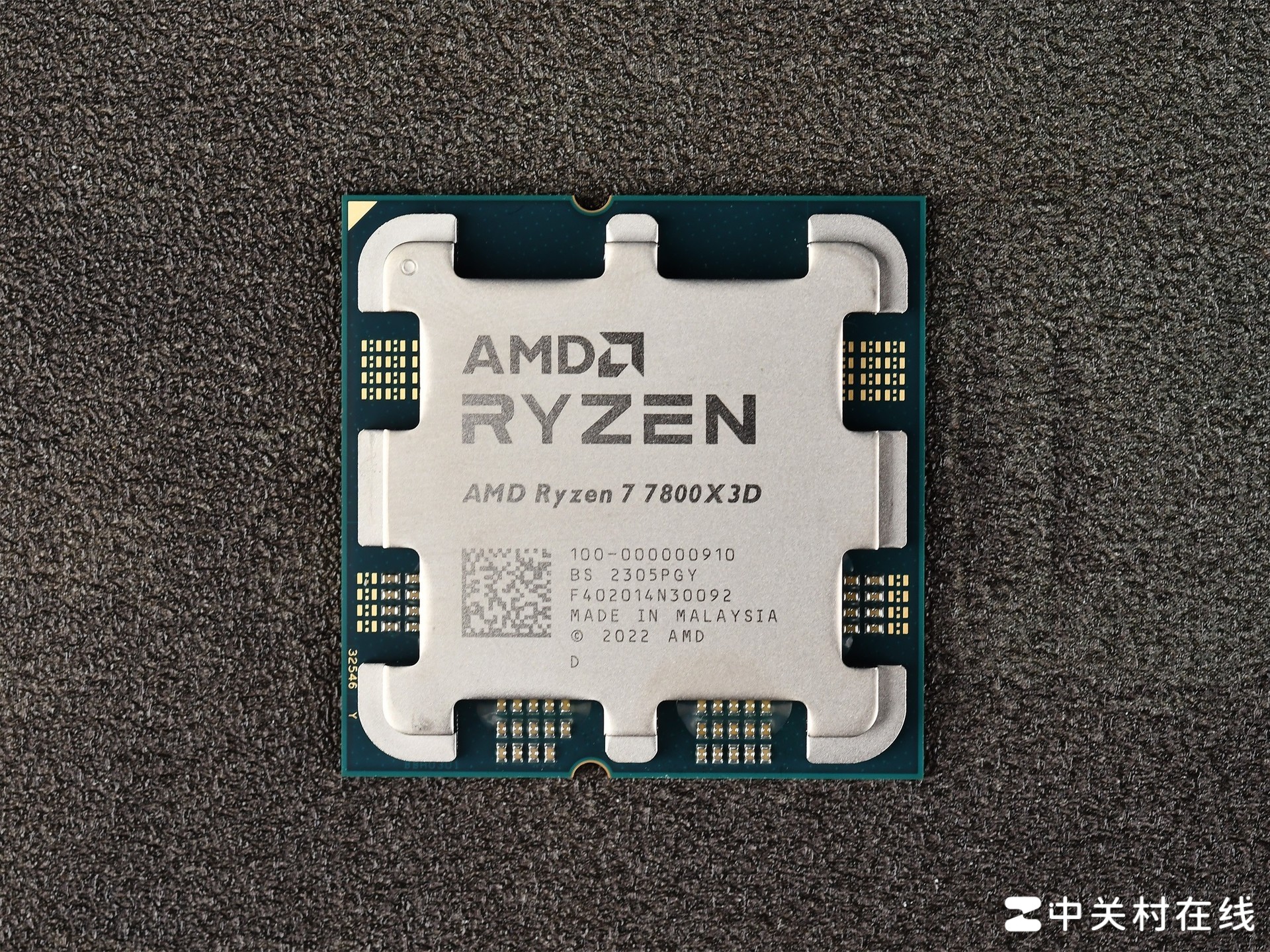 DIY小技巧：选谁？9800X3D实测游戏帧数对比7800X3D