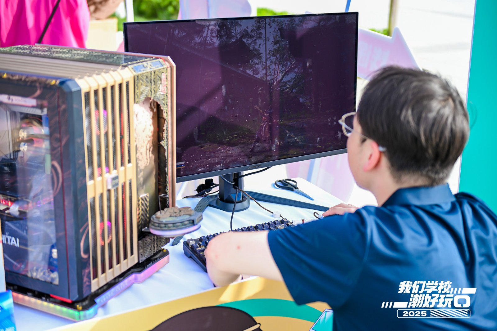 AORUS FO32U2ೱУ԰УQD-OLEDʵ