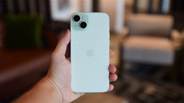 iPhone 16国内激活销量揭晓 iPhone15无奈价崩沦为百元机