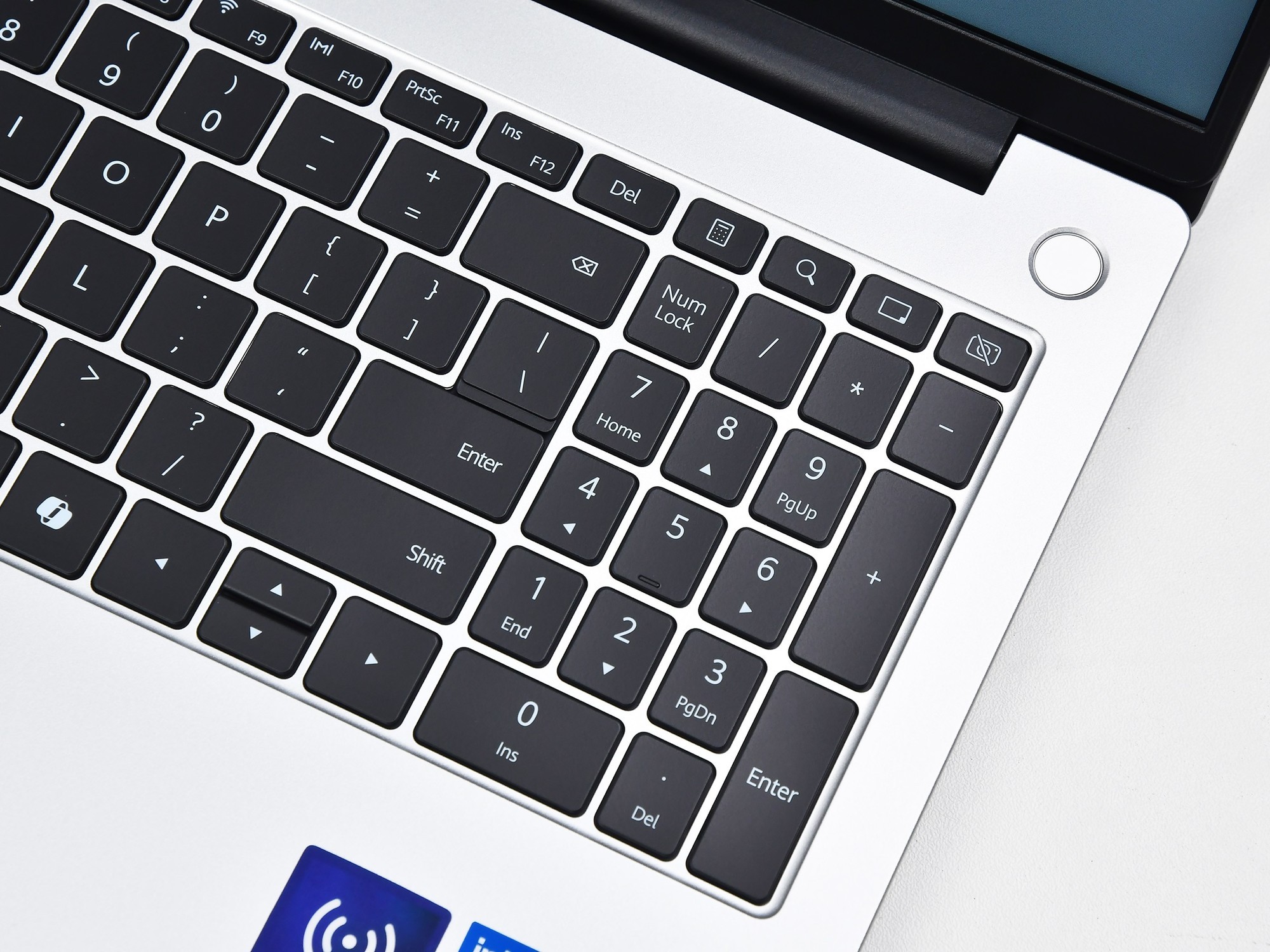 多屏协同超智慧，生产力好搭子 Hi MateBook D 16/14 图赏