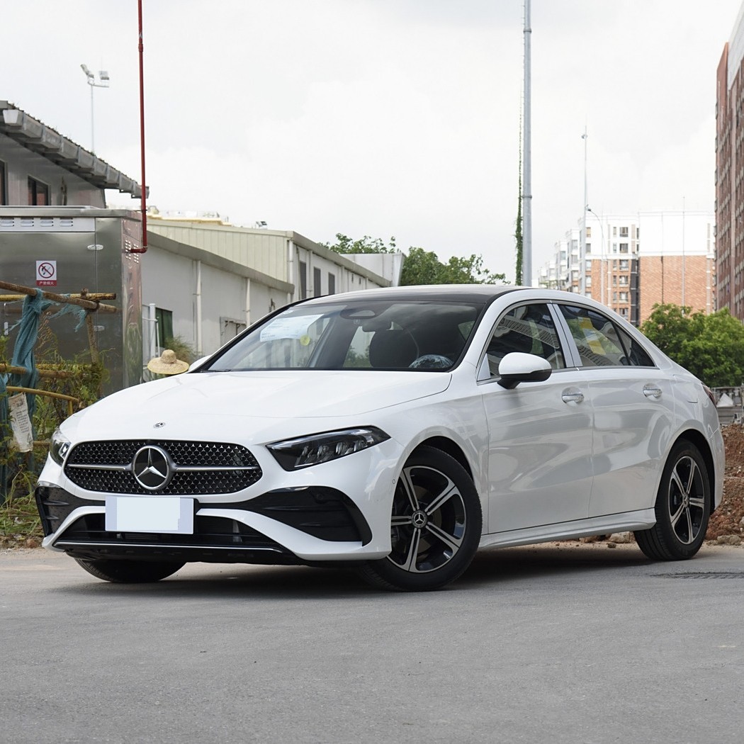 30万内三款人气汽油紧凑轿车对比:奔驰A级与领克03如何选?