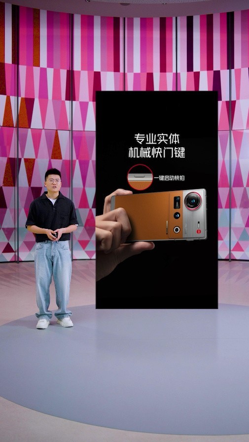 �������ּ�4099Ԫ��Ŭ����AI˫�콢�������������