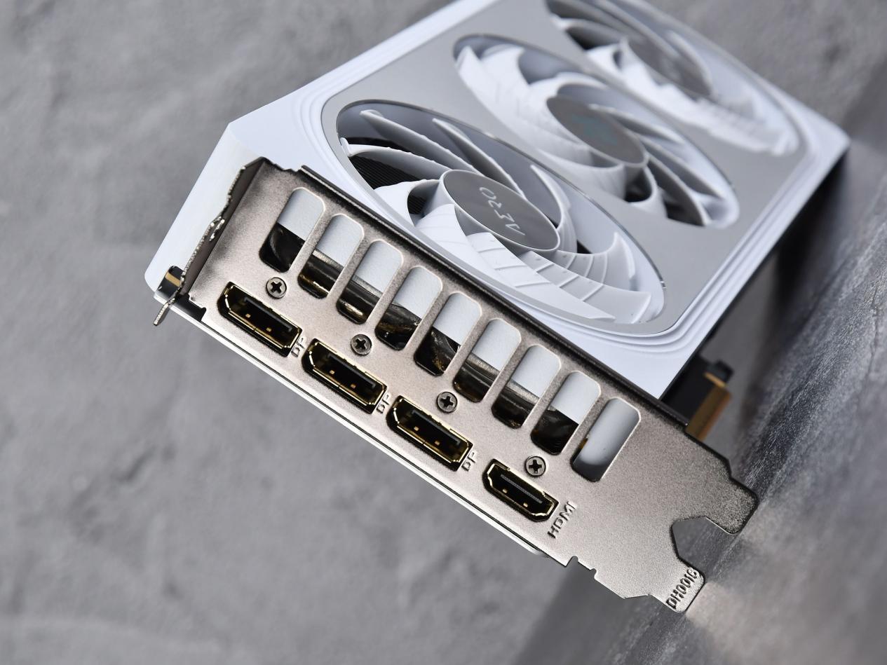 ͳɱװѡGeForceRTX 5060 AERO OC 8GB ѩӥײ