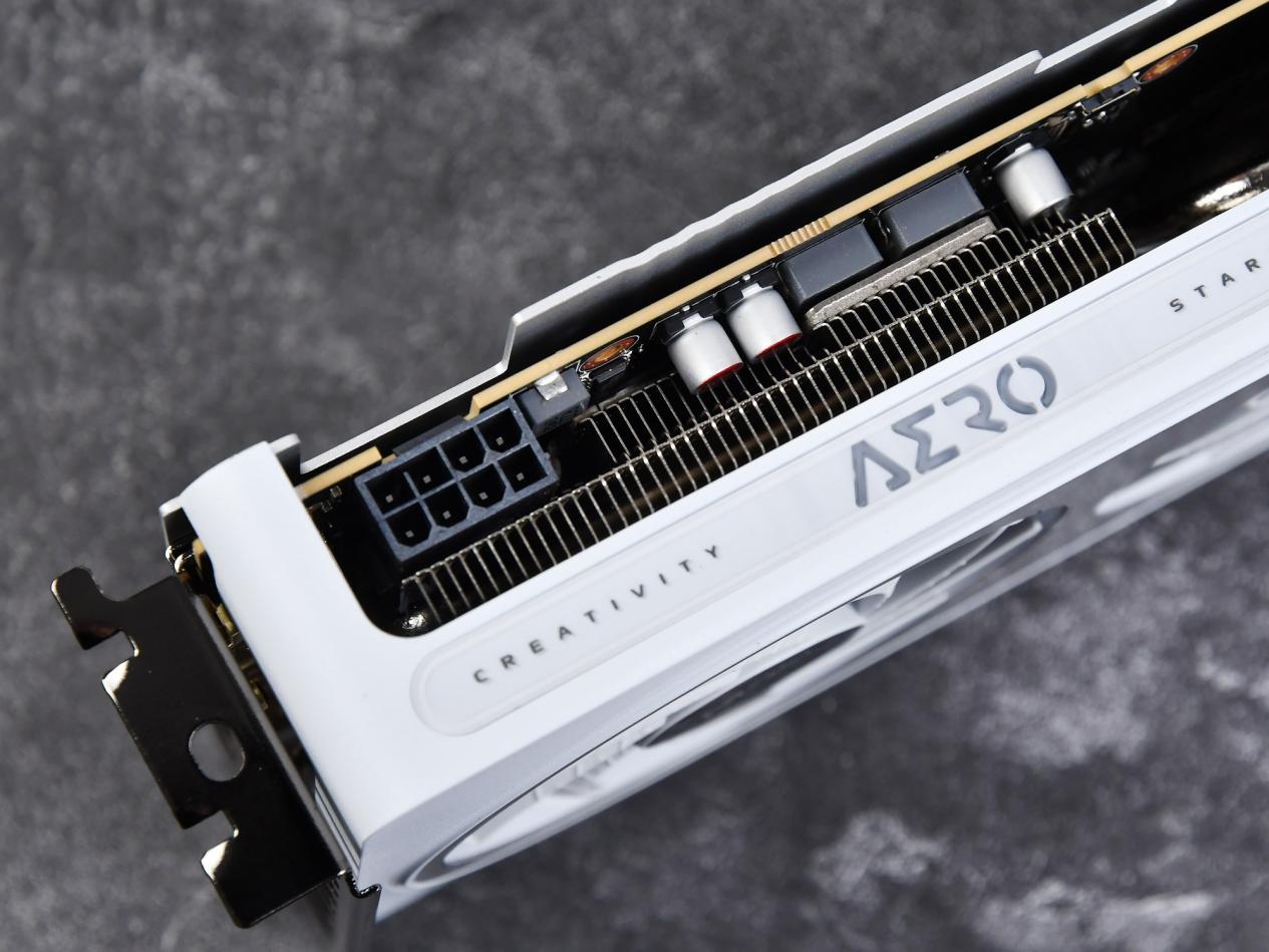 ͳɱװѡGeForceRTX 5060 AERO OC 8GB ѩӥײ