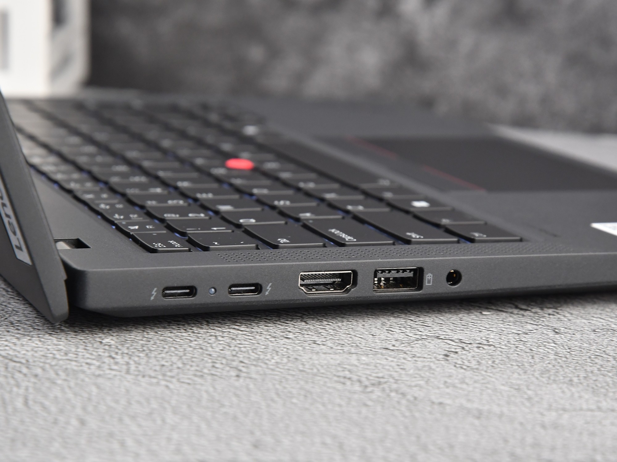 Win11四大新功能加持改善应用体验！ThinkPad T14 Gen 6 AI元启版评测