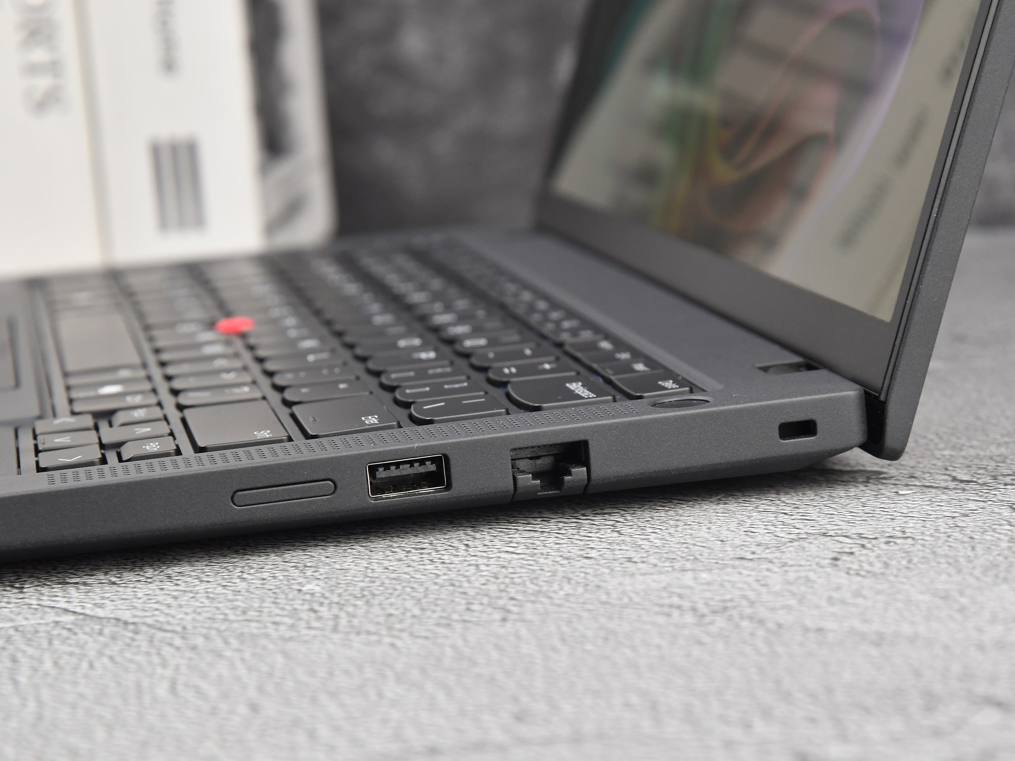 Win11四大新功能加持改善应用体验！ThinkPad T14 Gen 6 AI元启版评测