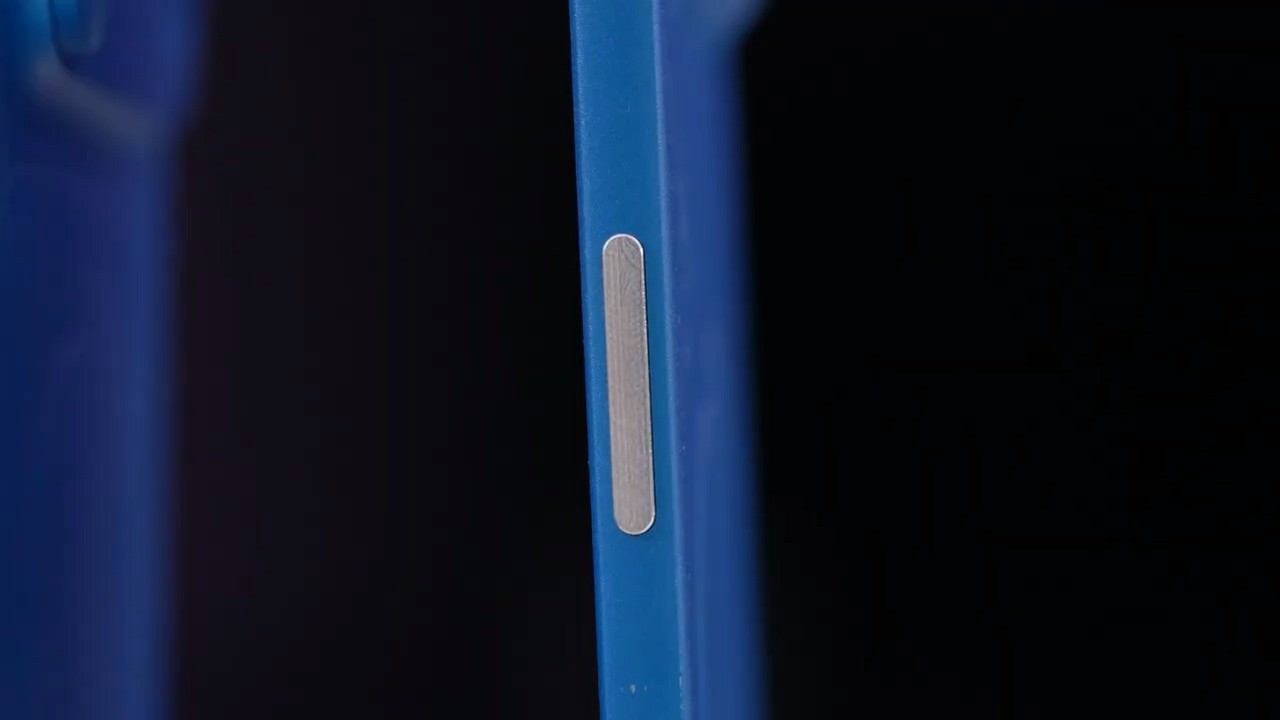 iPhone 17 Air机模上手，iPhone15价比百元机友商直呼感人