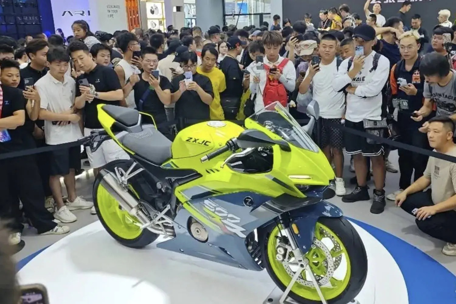 日系四缸500动力神车ZX-500rr 张雪机车全新车型露脸