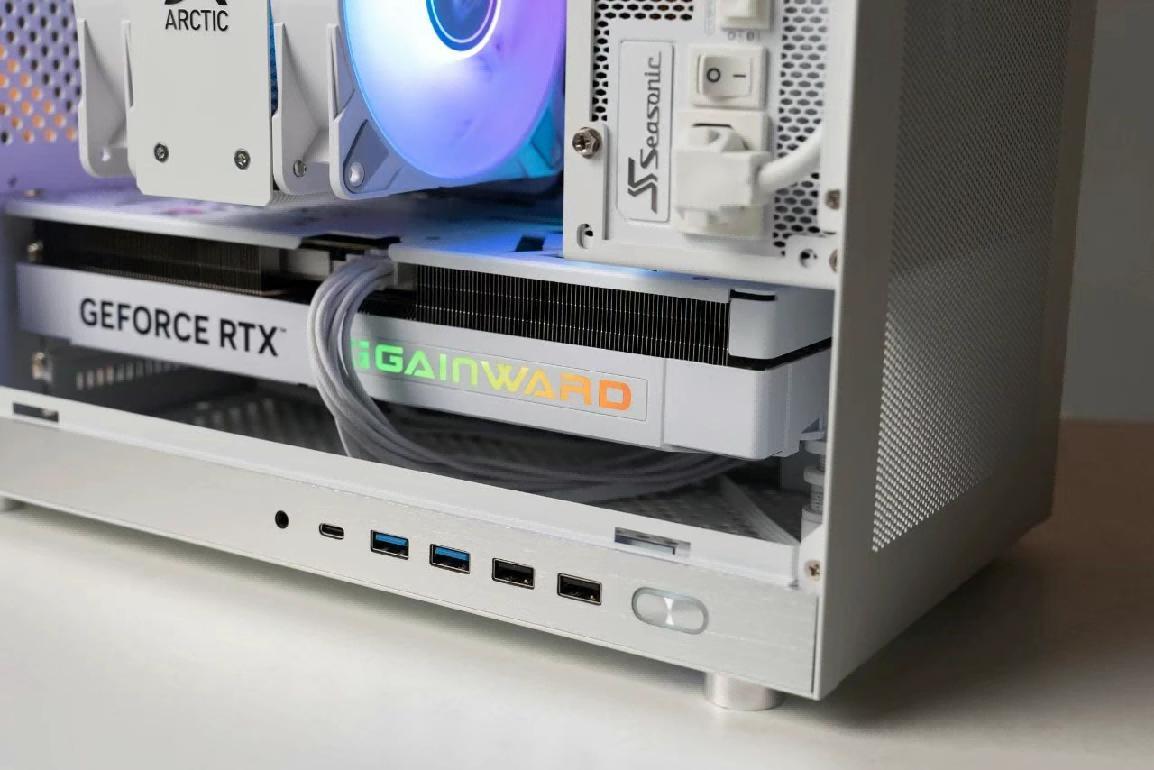 年度候选!《光与影:33号远征队》演绎极致凄美,耕升深度体验