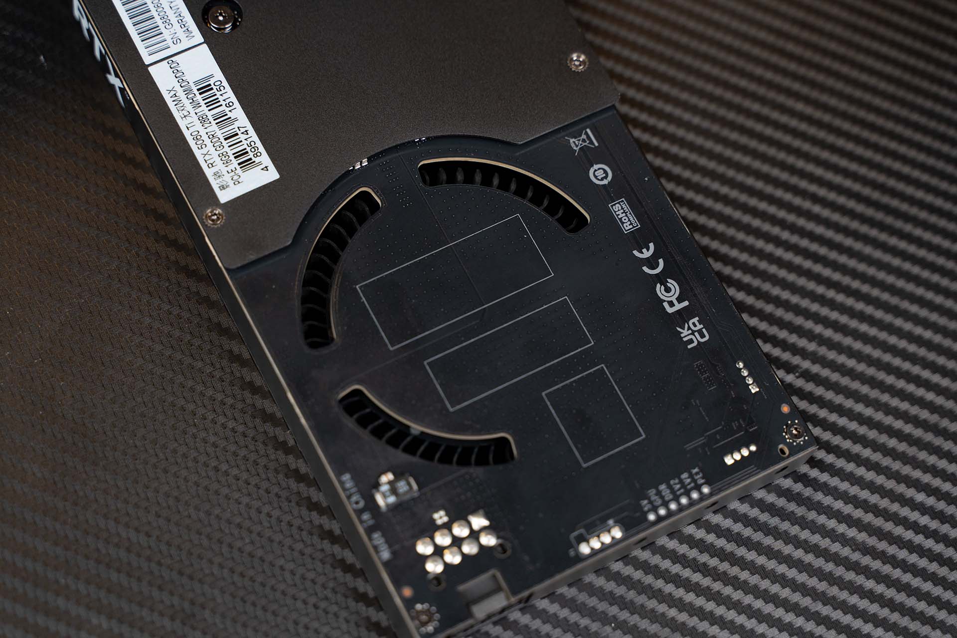 单槽涡轮卡!影驰GeForceRTX 5060 Ti无双MAX显卡开箱