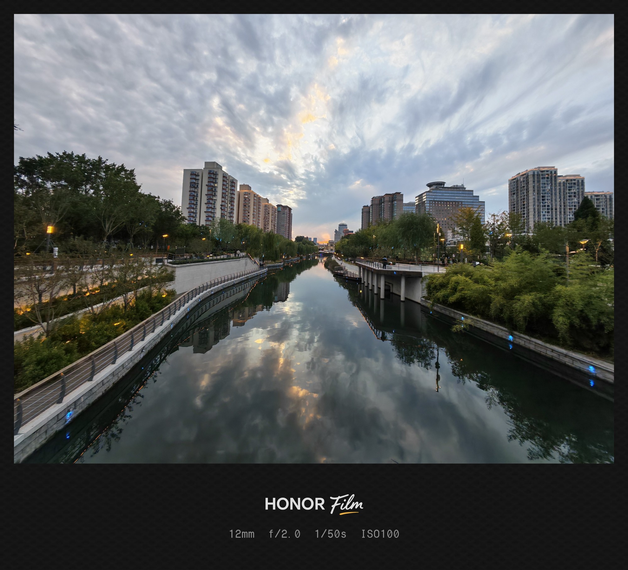 �����õı�׼��Ӱ���콢 ��ҫMagic8Ӱ������