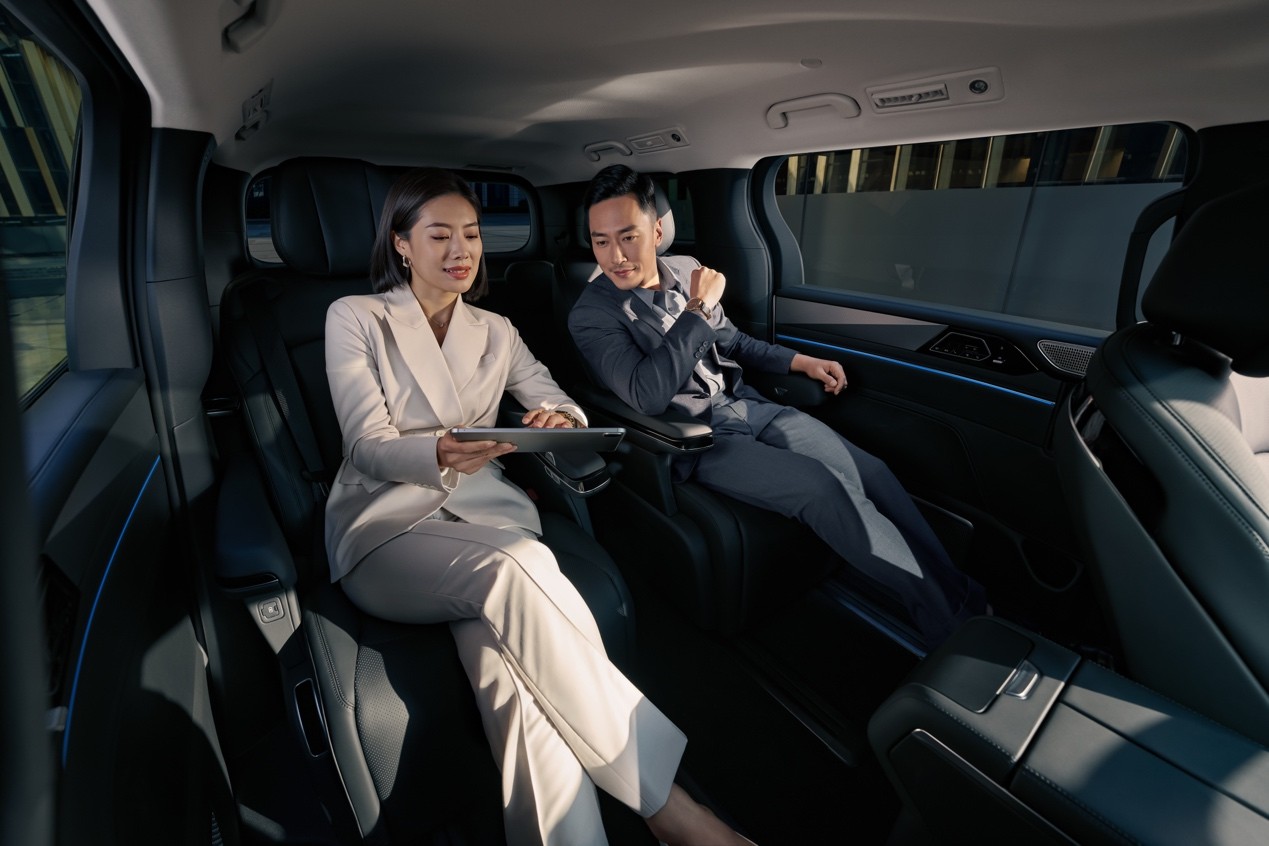 �����������콢MPV�����M9 18.88��Ԫ����������