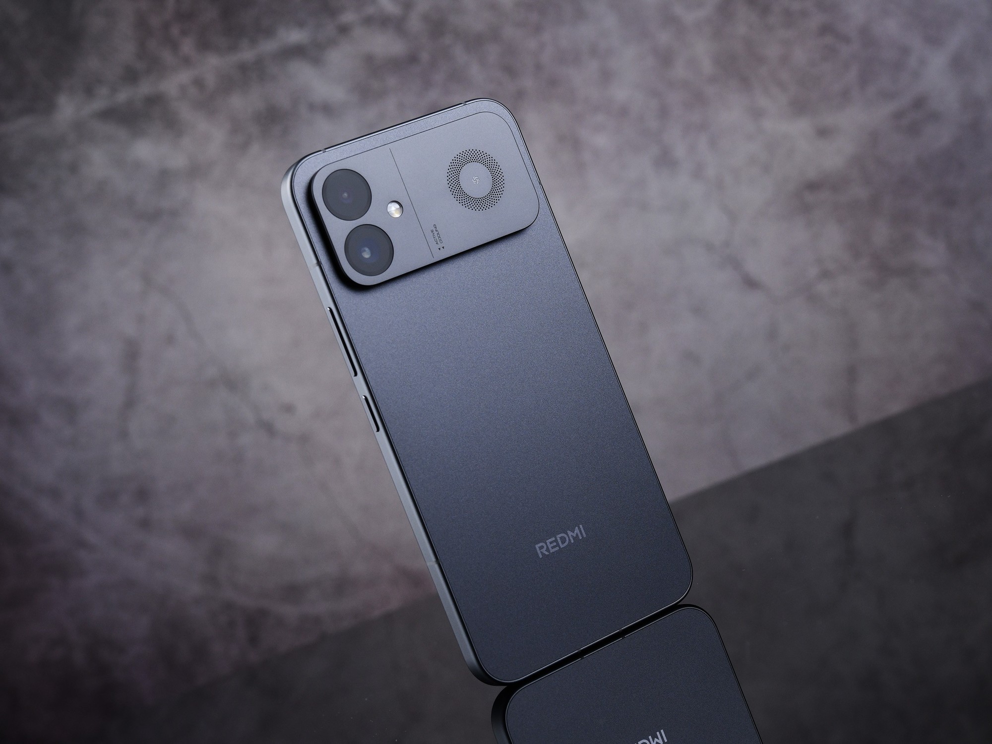 REDMI K90 至尊版深度体验：骁龙8至尊版加主动风冷，让性能“风狂”起来