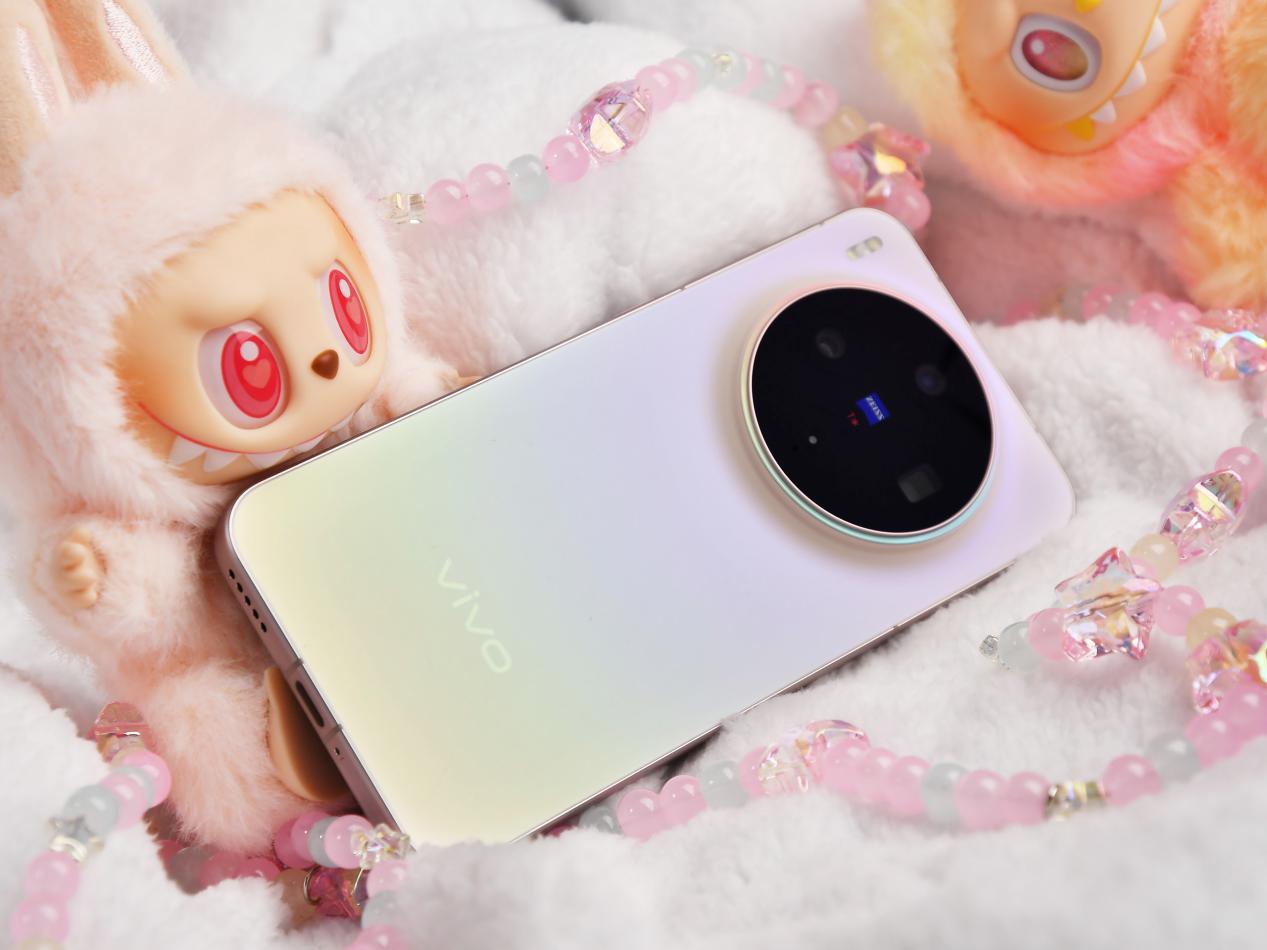 vivo X300全面评测 名字短了,野心大了