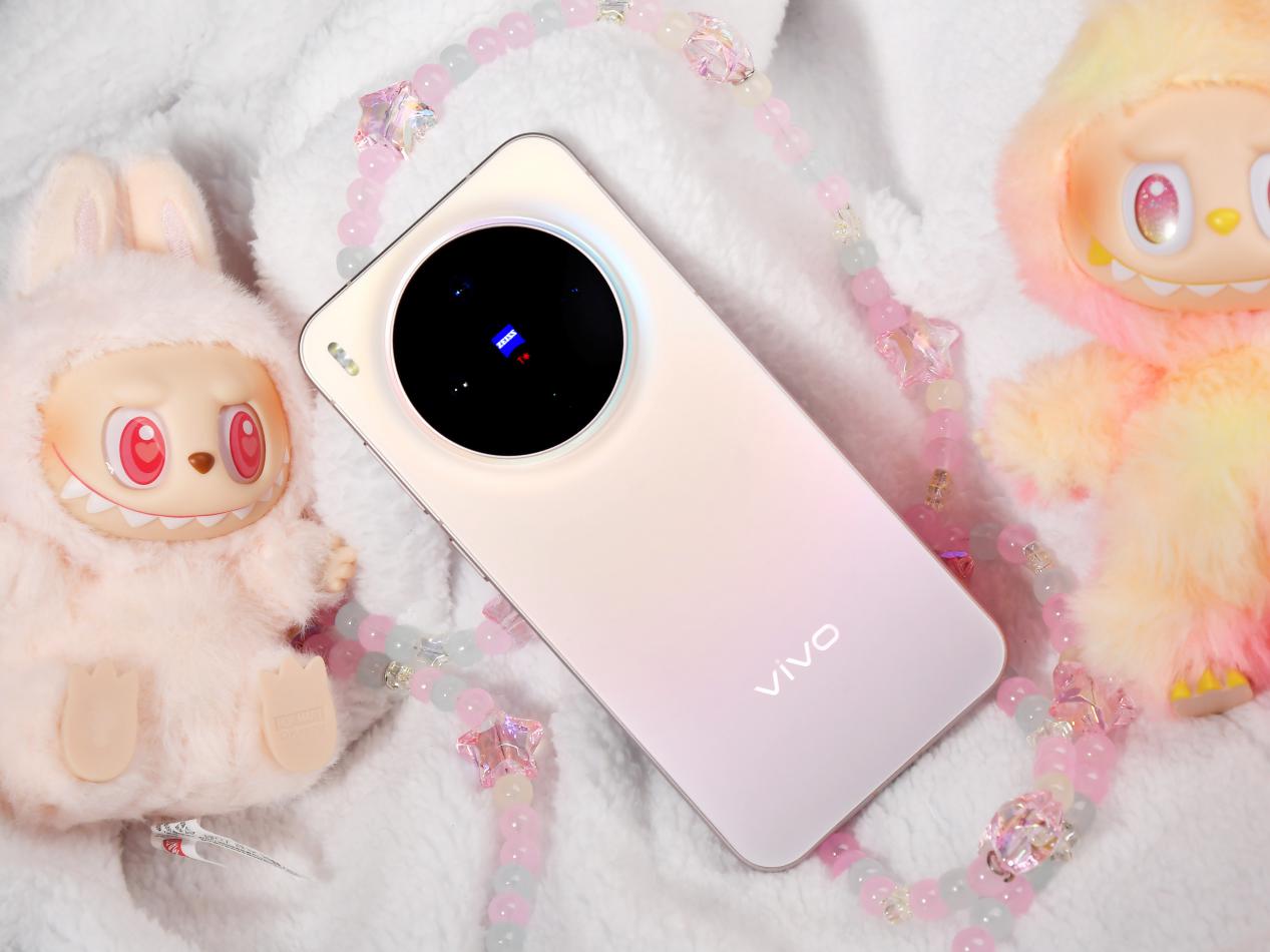 vivo X300全面评测 名字短了,野心大了