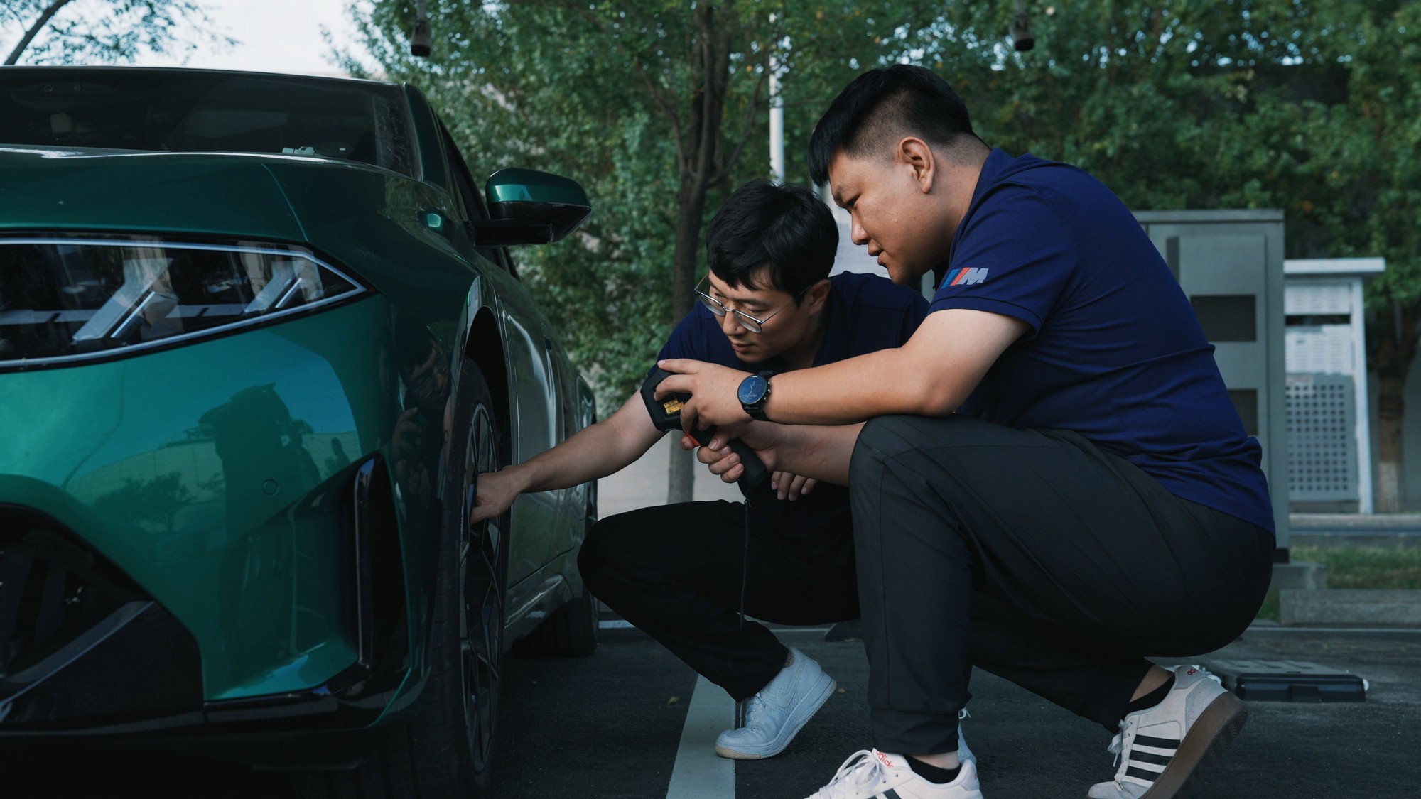 ȫ��1213���ﲻ���  ������BMW i3�ٴ�ˢ�±������綯ǧ��������¼