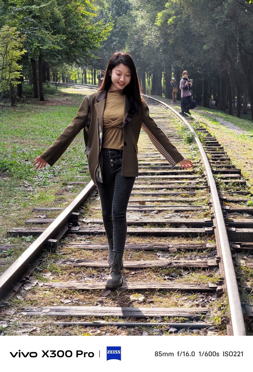 全场景都能出“巨片” vivo X300 Pro影像实测