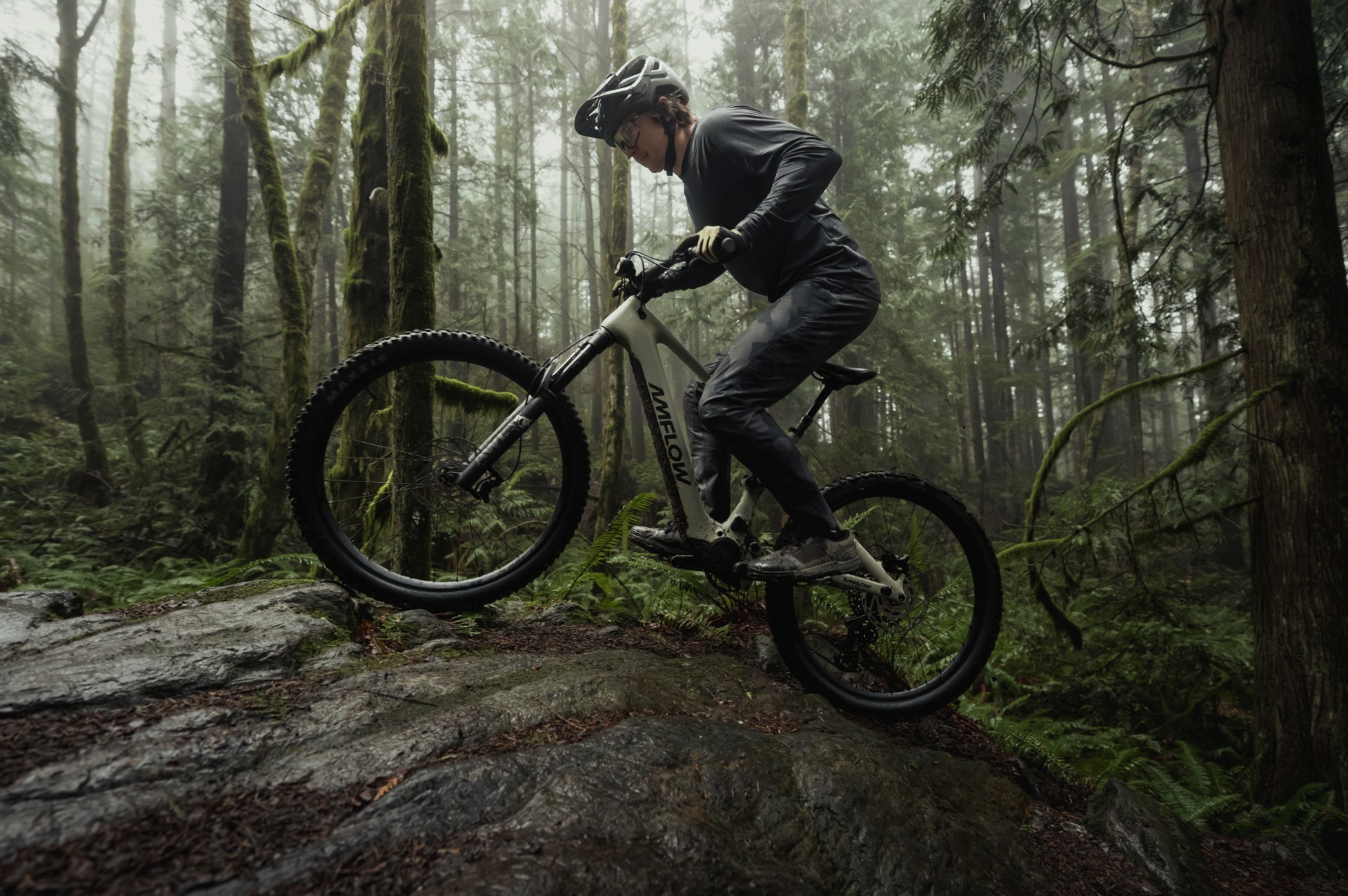 Amflow ��ʽ����ȫ�� Amflow PX & PR �����ܵ�����ɽ�س�