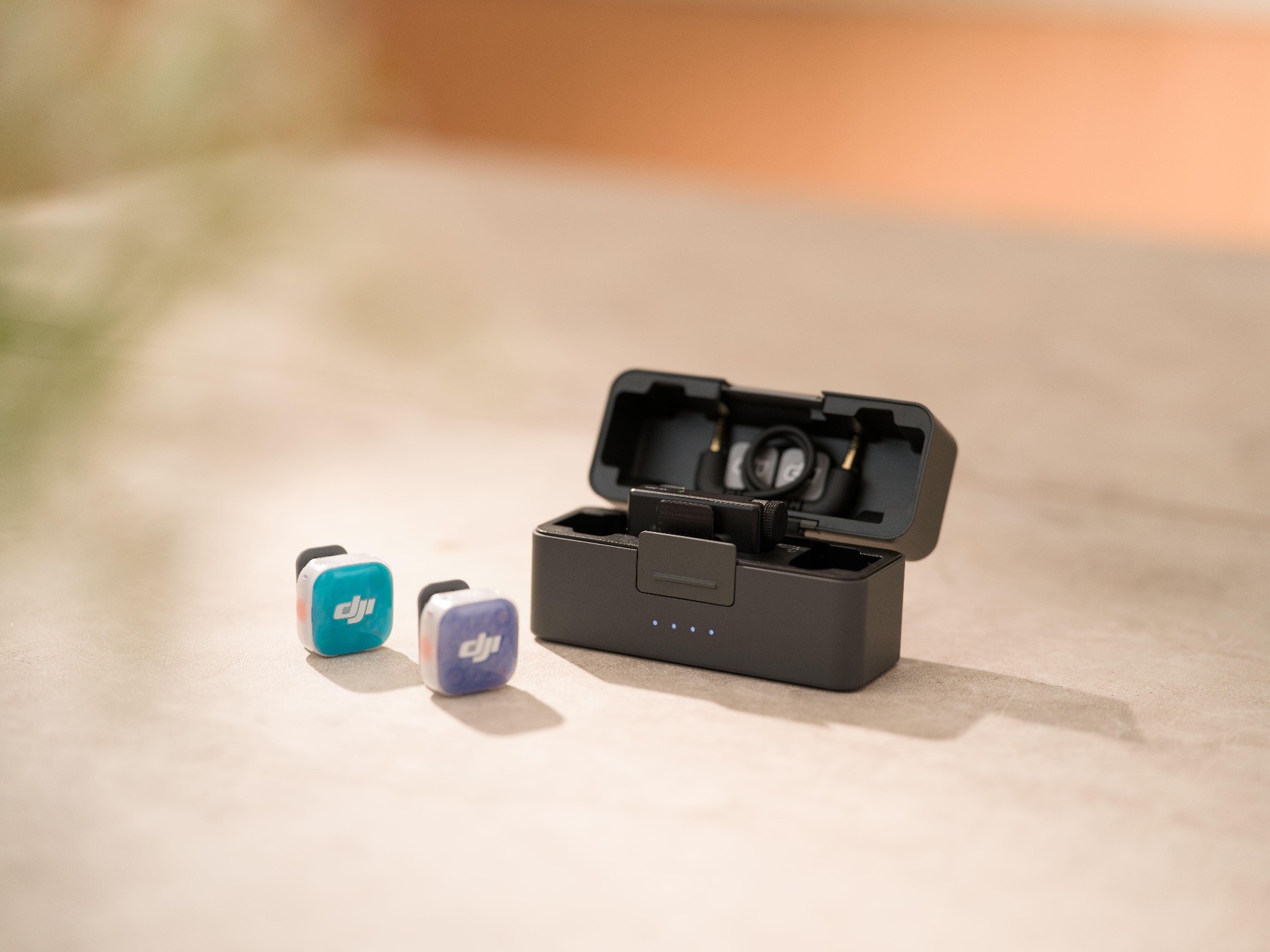 �󽮷���Mic Mini 2S���ķ�һ�ա�32-bit������¼��רҵ����װ��12�˻���