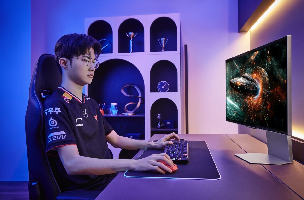 Ӳװ¾羺ʾT1ǩƷĻʢ