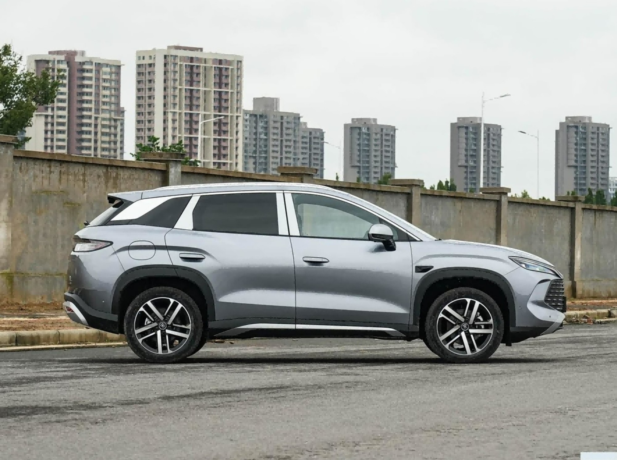 20�򼶴���SUVӲ�˶Աȣ�����ʵ��+�Ǽ����飬˭�ܼ�ã�