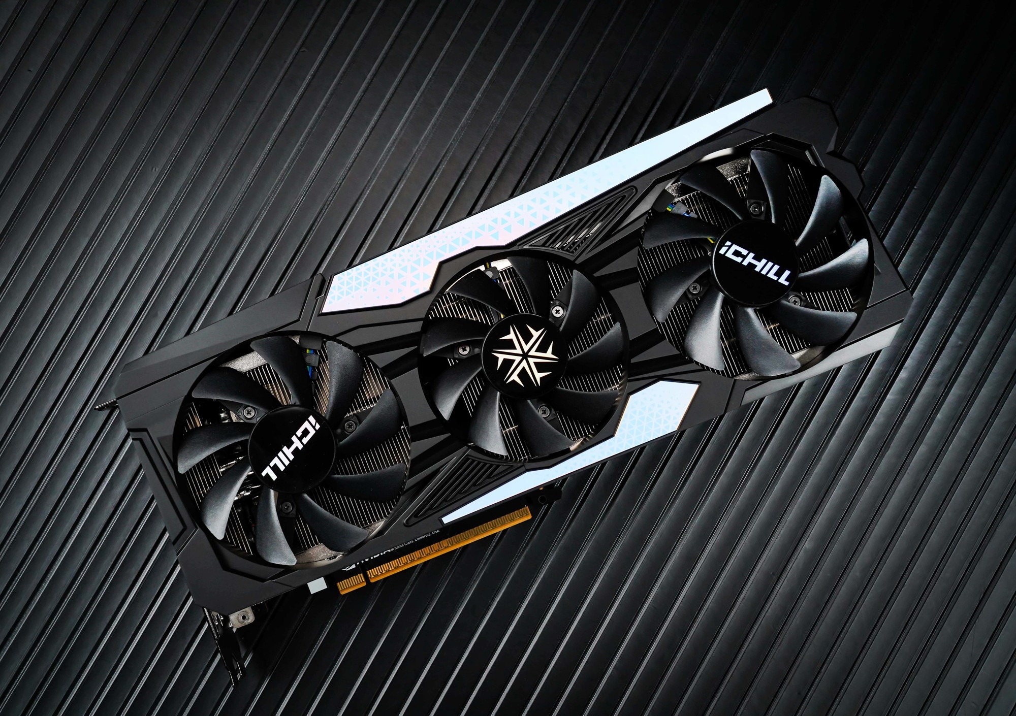 映众 GeForce RTX 5060 超级冰龙评测 以简驭繁 新冰龙美学