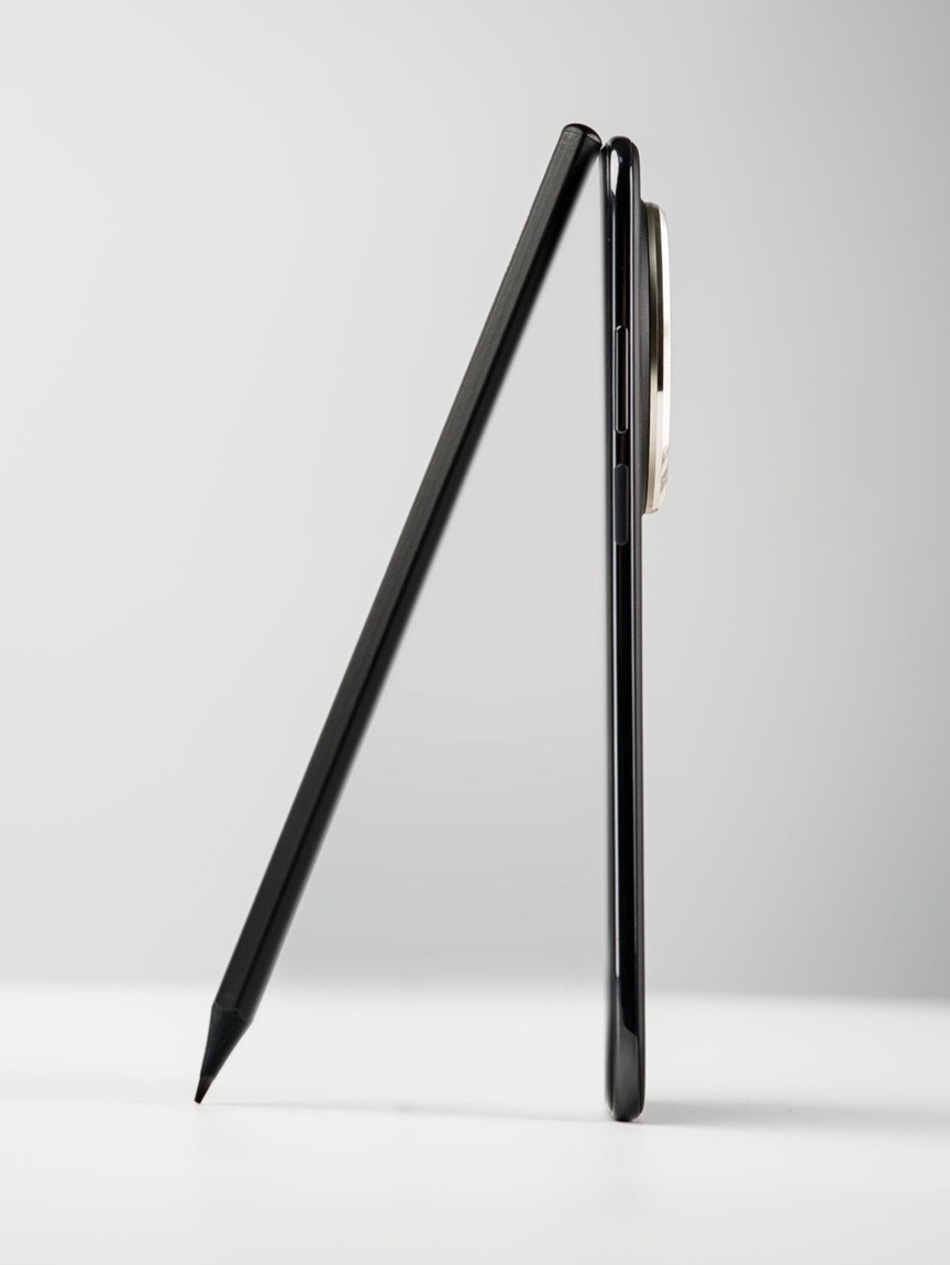 ��ֹ�ڱ�����ΪMate 70 Air��ʽ���ࣺ7Ӣ���پ����������³���