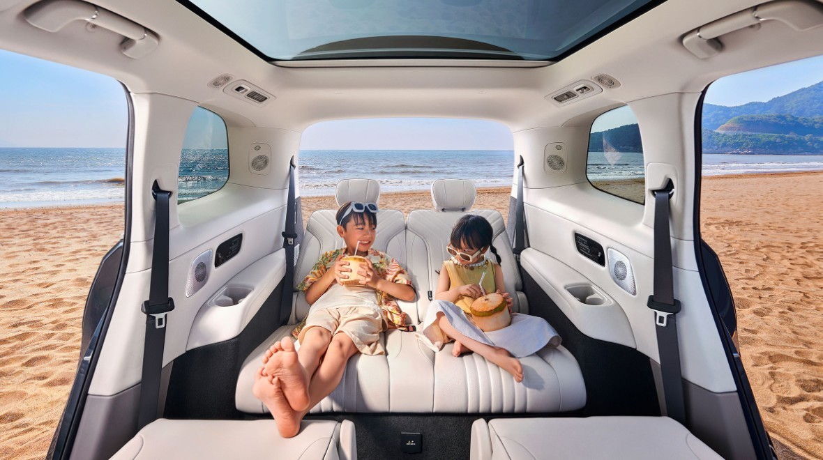 17.38万起!吉利银河M9:三排真平等,续航1505km的家用头等舱