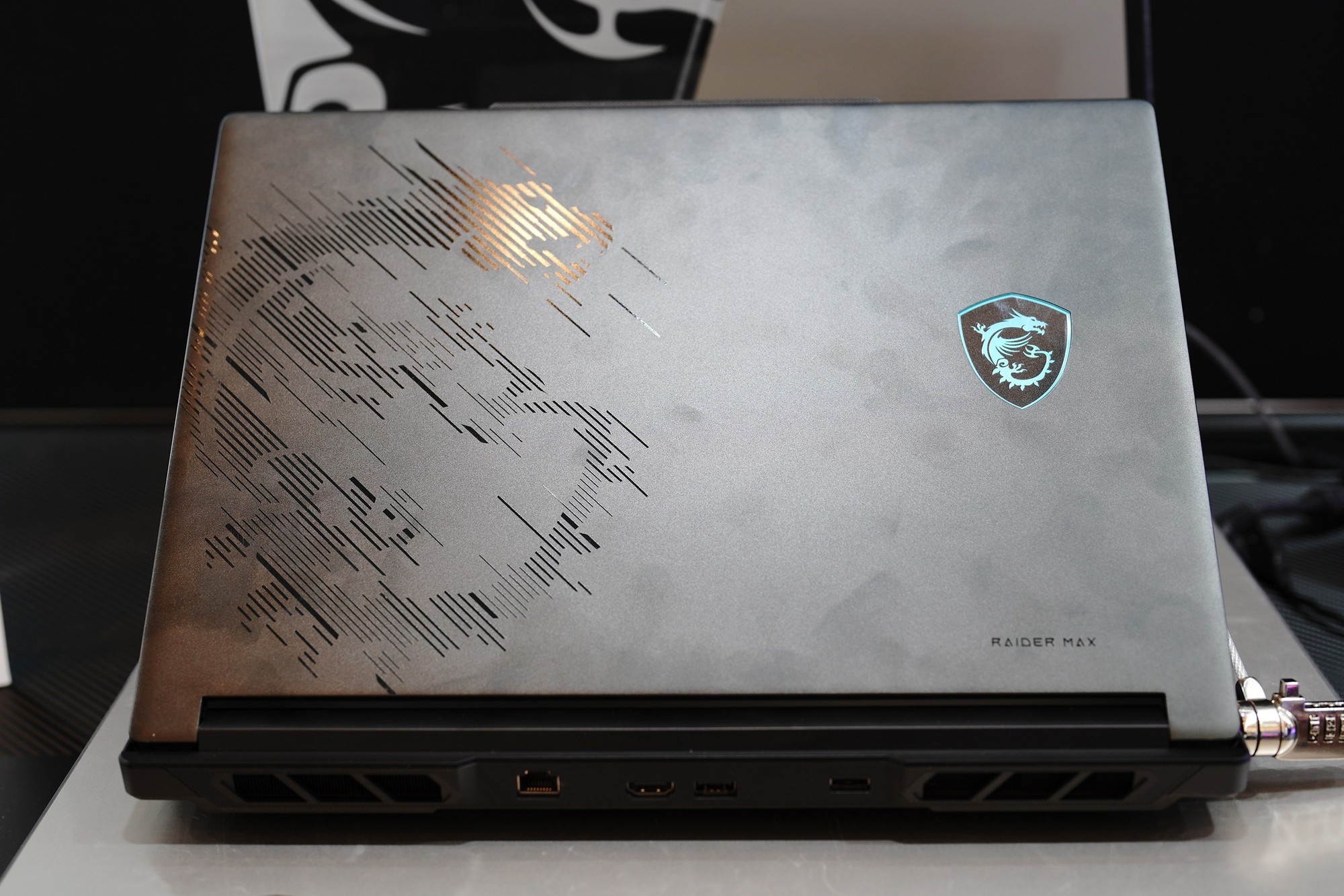 16.65mm������� 300W���޹����ͷ� CES�ֳ�����΢����Ϸ��Ʒ����Ʒ