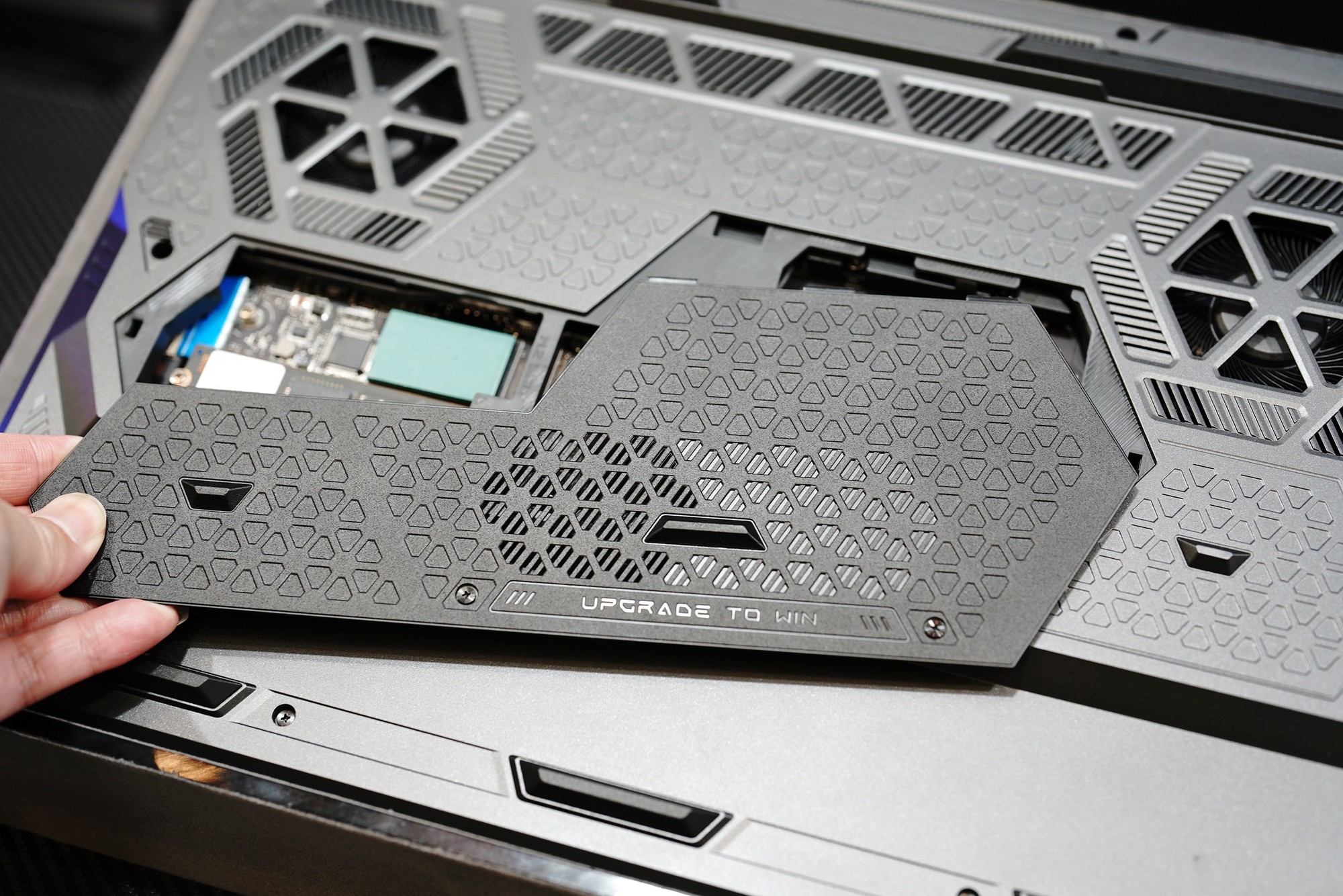 16.65mm������� 300W���޹����ͷ� CES�ֳ�����΢����Ϸ��Ʒ����Ʒ