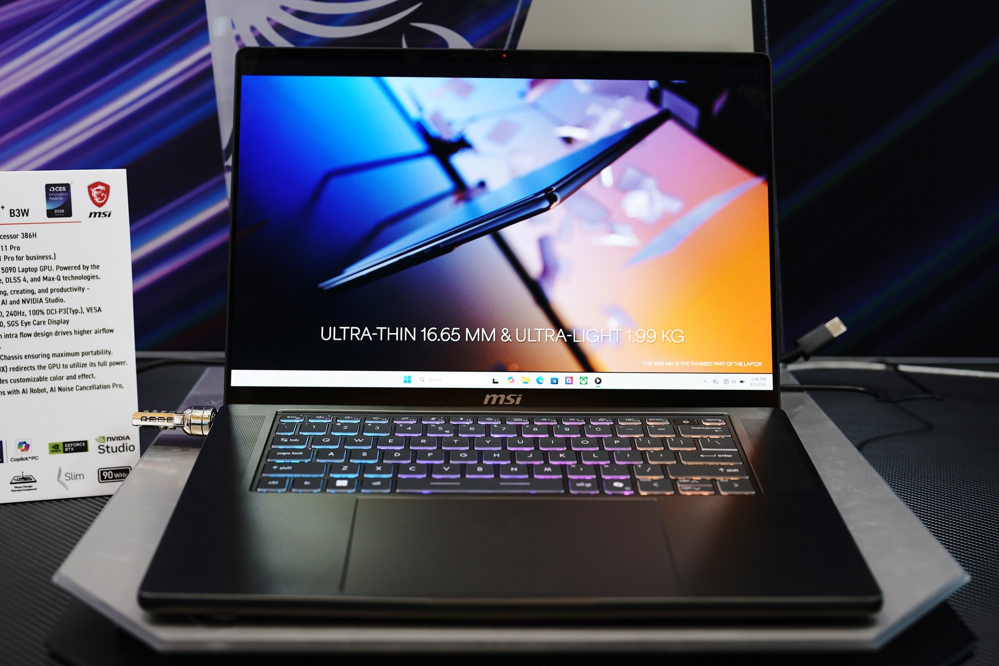 16.65mm������� 300W���޹����ͷ� CES�ֳ�����΢����Ϸ��Ʒ����Ʒ