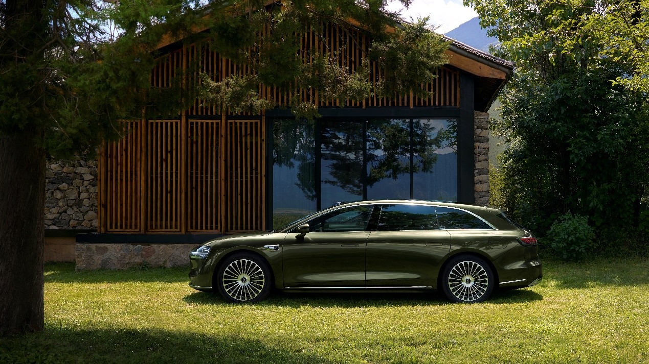 享界S9T黑武士首发,比帕美旅行更酷更优雅