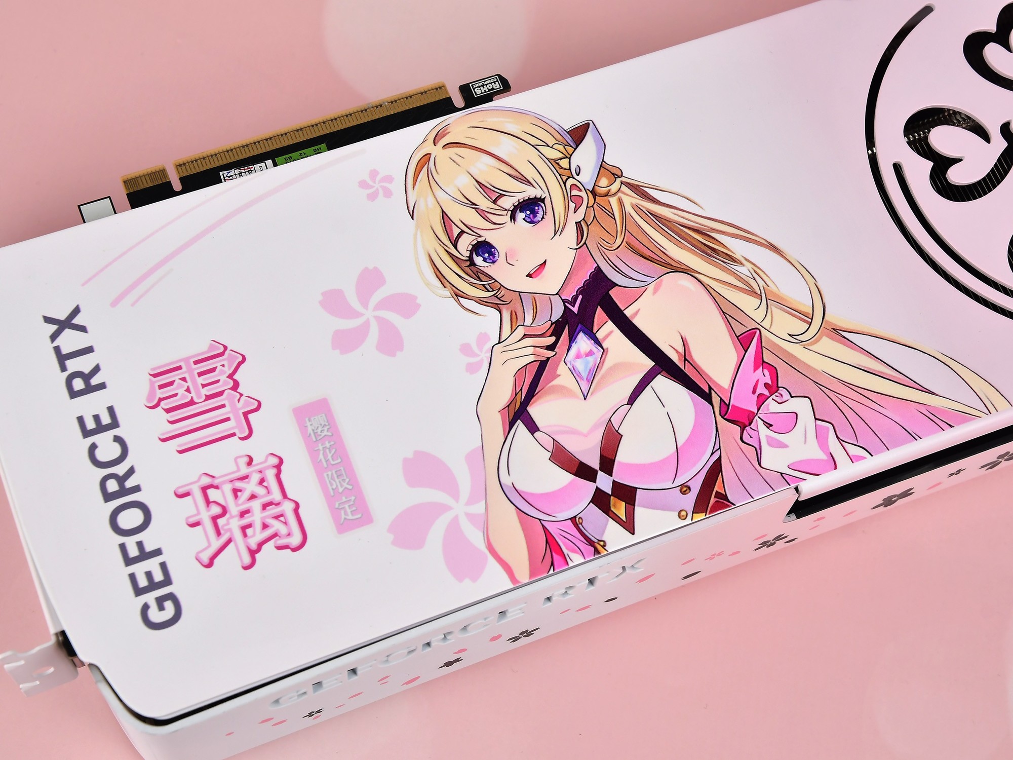 AX�羺�ѿ�GeForce RTX 5070ӣ���޶�12GB�Կ����� ����ӣ���������