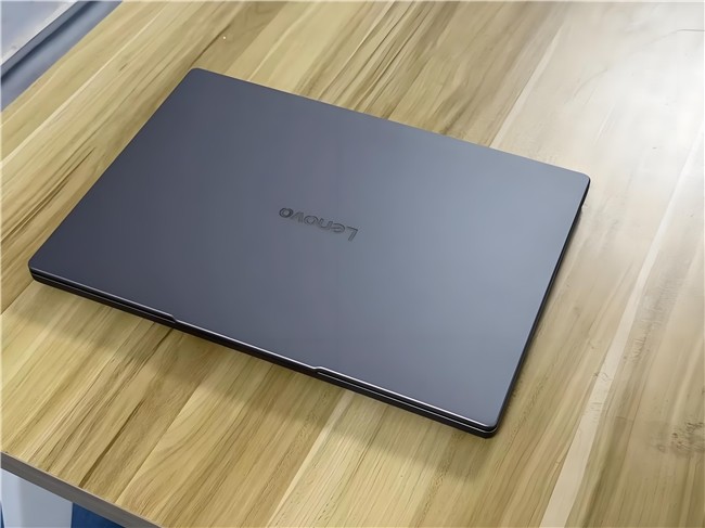 2025轻薄本推荐:多品实测后,这台的性能与便携赢麻了