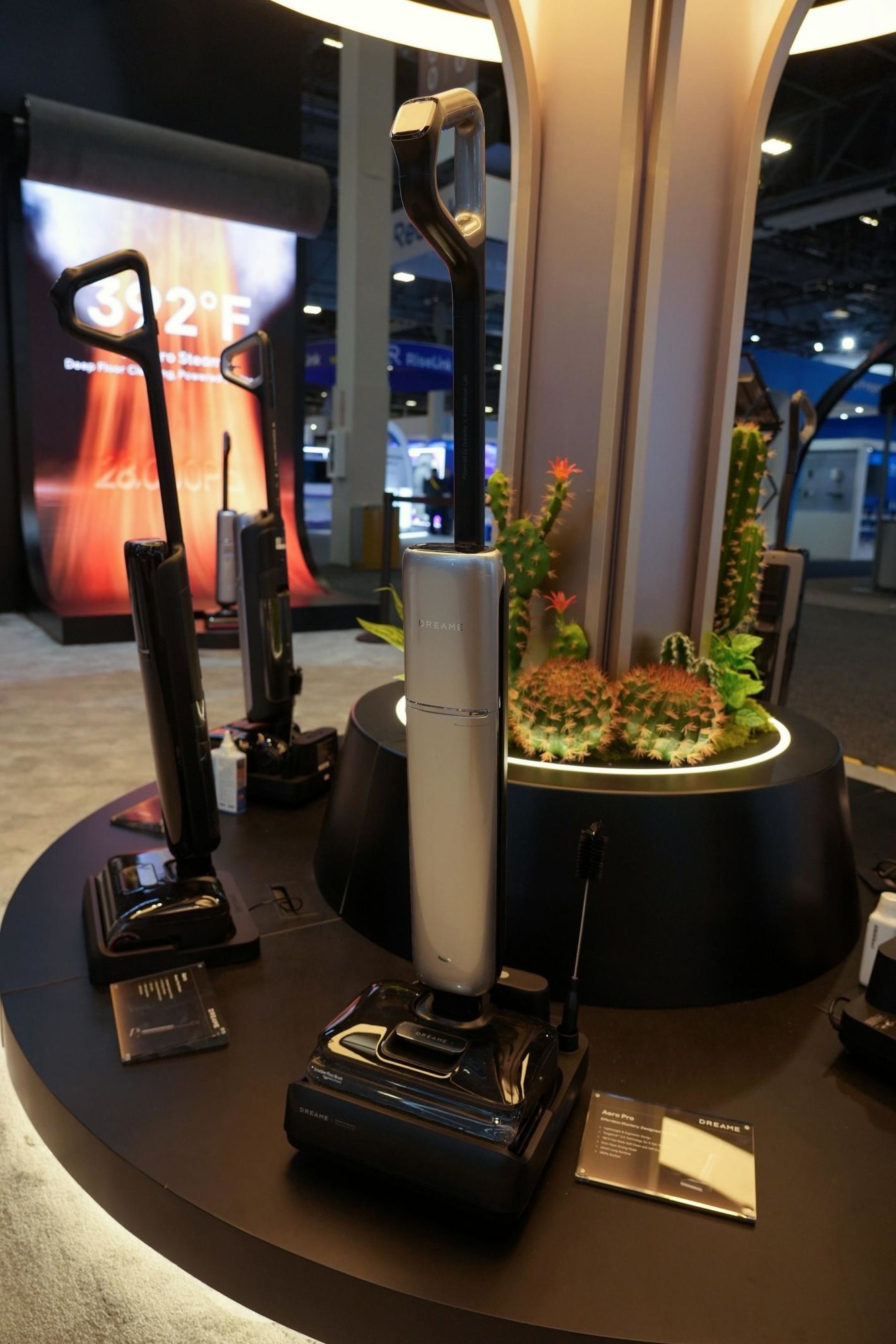 ���0����˫��ϴ�أ�׷��ϴ�ػ���CES����ҵһ������ը��