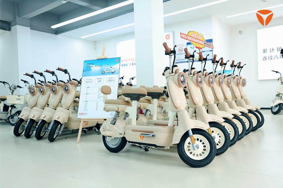 更安全、更智能、更实用：雅迪新国标车型的技术突围