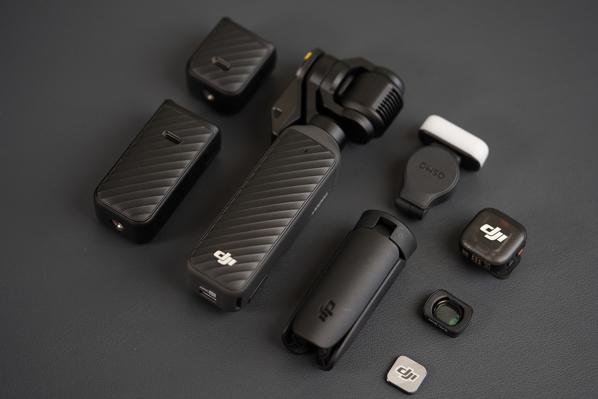 DJI Osmo Pocket 4���⣺ȫ��1Ӣ�紫�����������������Ŀڴ���̨���