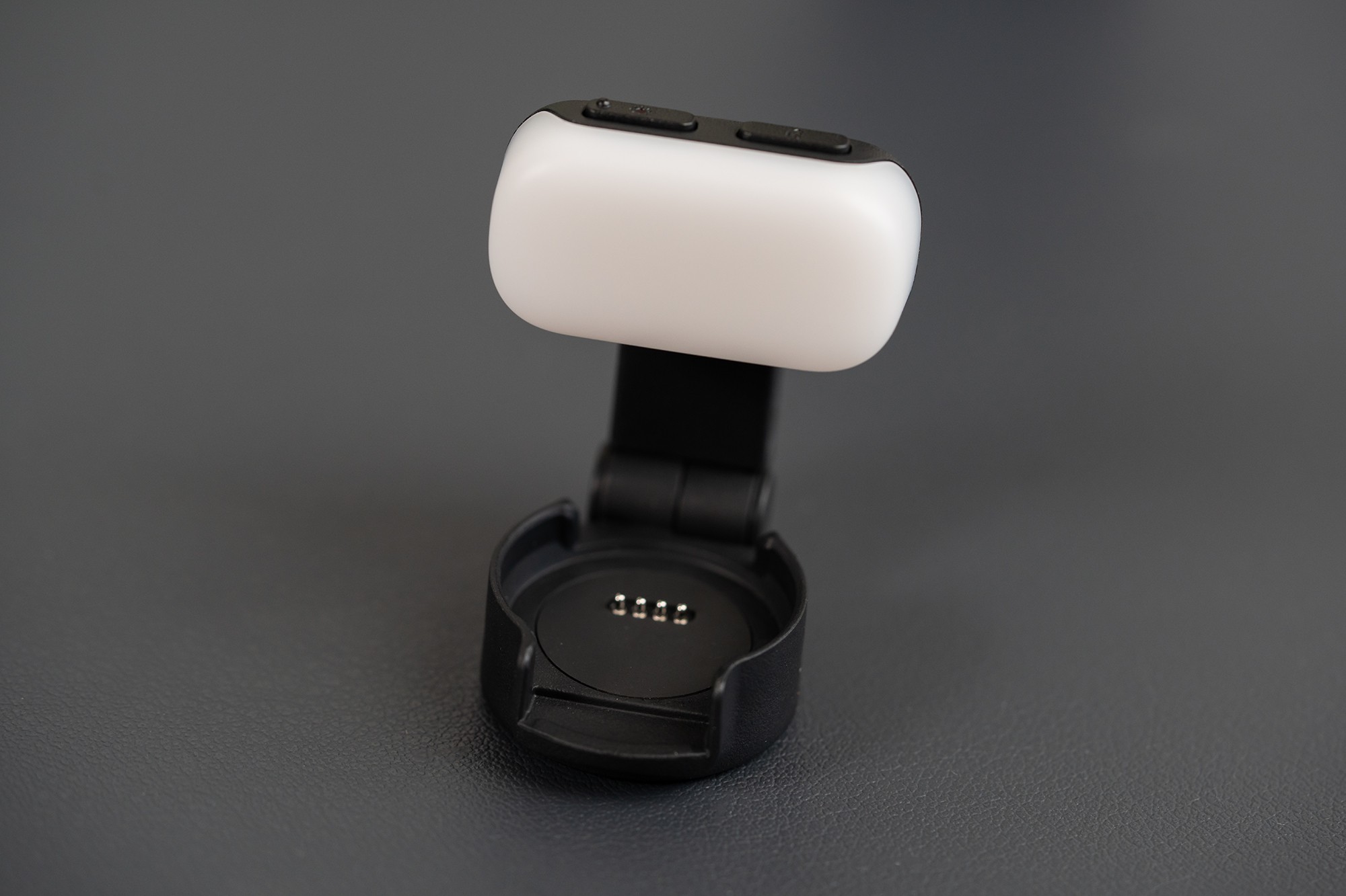 DJI Osmo Pocket 4���⣺ȫ��1Ӣ�紫�����������������Ŀڴ���̨���