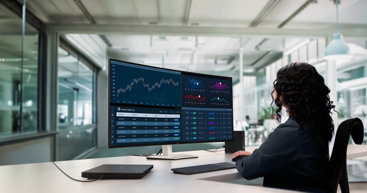 ê���û�����CES 2026�����Ƽ�ȫ�߻��²�Ʒ�����˶���ʱ�������г�