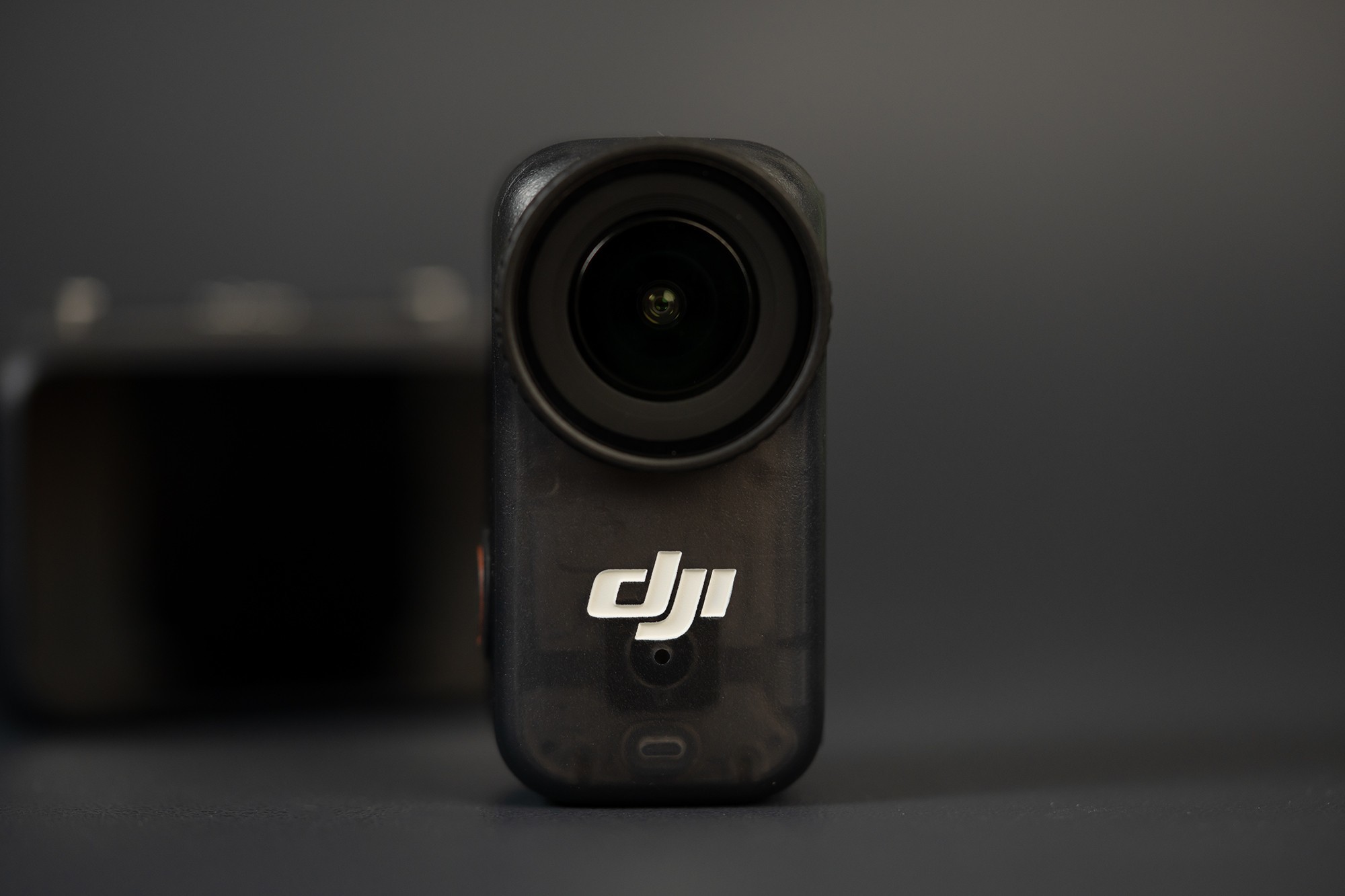 大疆DJI Osmo Nano评测:解放双手,带来“自由视角”的视频创作新工具