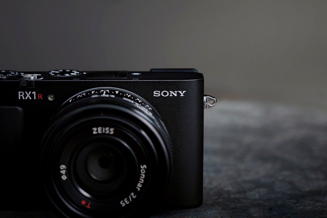 1˲ ᷢڿ®ϵȫ콢RX1R III