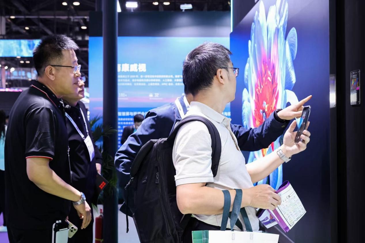 海信商用显示重磅发布 LED一体机G-U系列：以全维度优势铸就商用显示新标杆