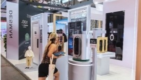 德施曼闪耀2025中国国际五金展,斩获AI智能锁领域多项大奖