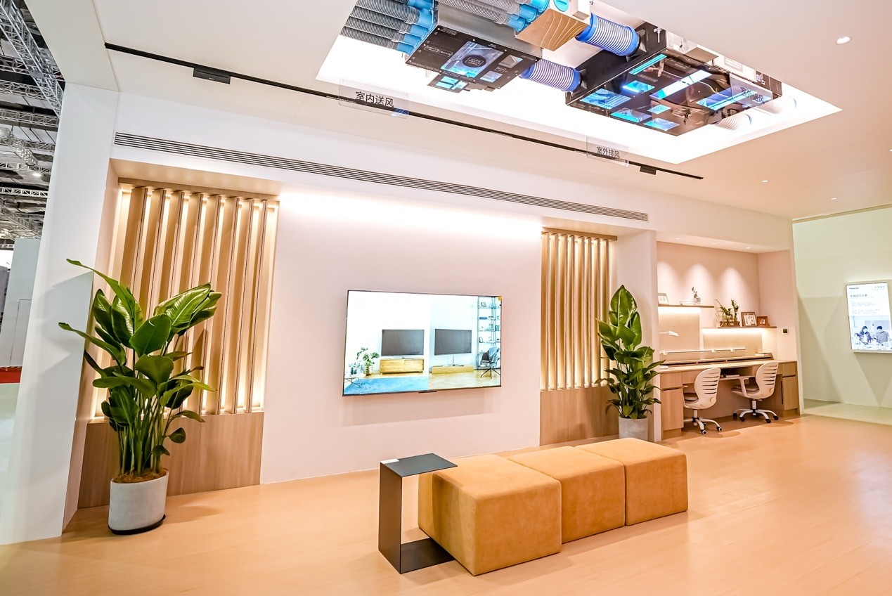 ����2025�����᣺AI���˸��ܣ����й��г�ͬƵ����