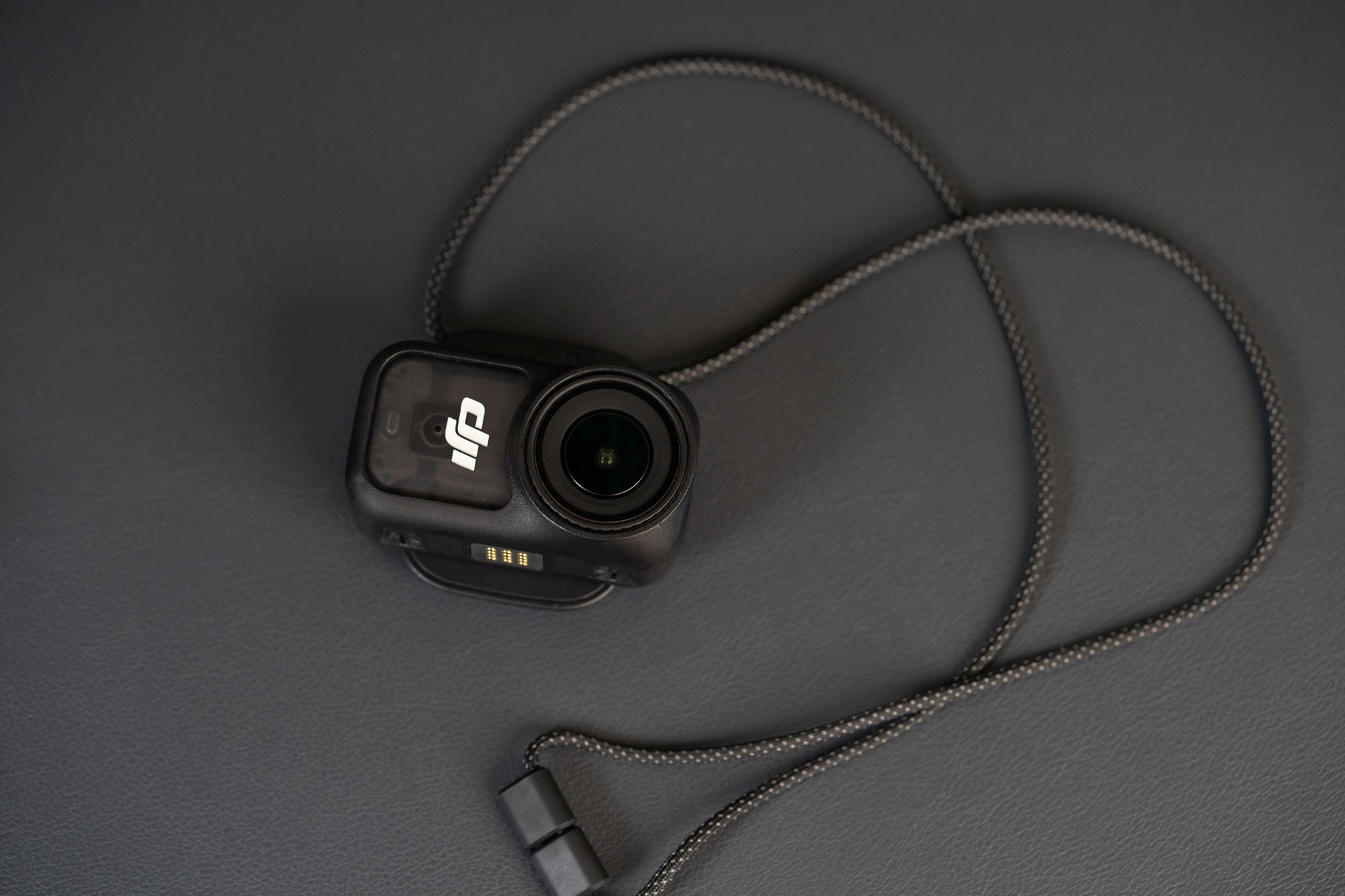 大疆DJI Osmo Nano评测:解放双手,带来“自由视角”的视频创作新工具