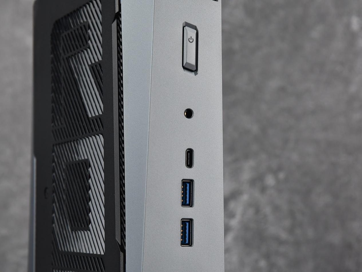 ��X3D����������������������ʲô���飿ROGħ��9 MINI����