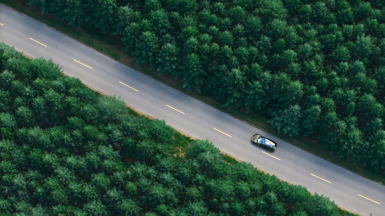 余承东为享界S9T拍摄首支宣传片，诠释高颜值、智能旅行车！