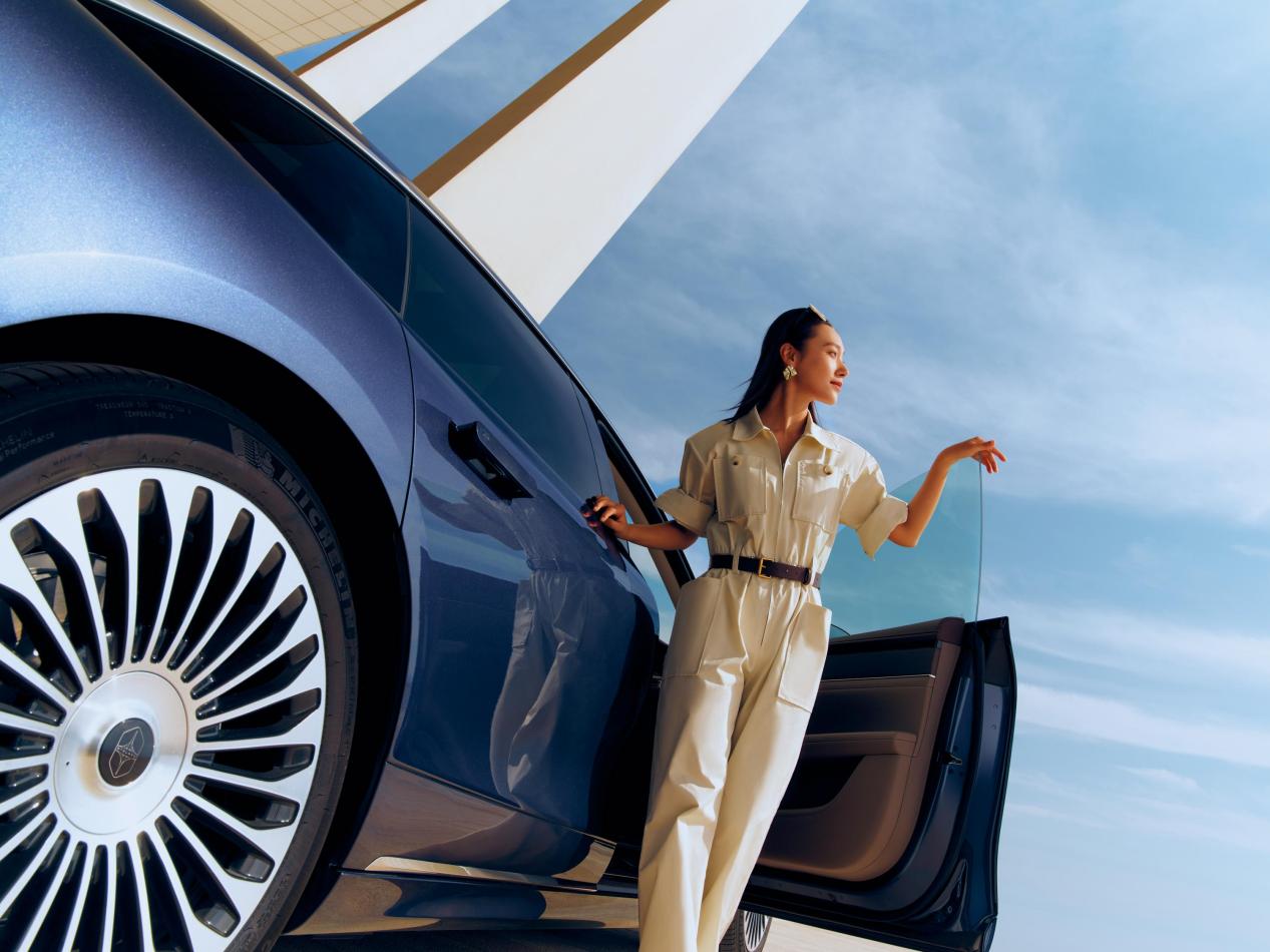 销量背后的豪华新定义!新款享界S9为何能在开订2个小时突破3000台?