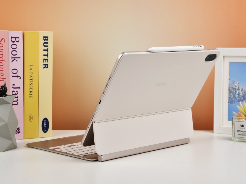 ƽ���еĴ�С����OPPO Pad 5 Pro��OPPO Pad Mini��������