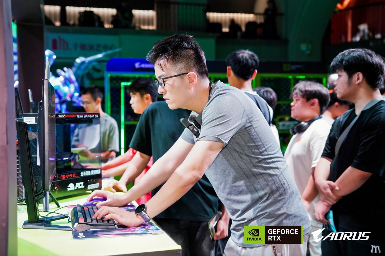 븰AORUSDAYɽ֮ԼRTX50ΡӪ羺